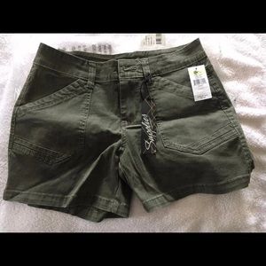 NWT Supplies by Unionbay shorts. Alix style